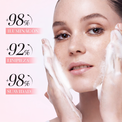 ESPUMA LIMPIADORA VITAMINA C CON CEPILLO INTEGRADO LissGo™